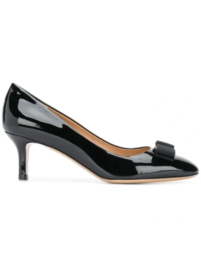 Shop Ferragamo Salvatore  Vara Pumps - Black