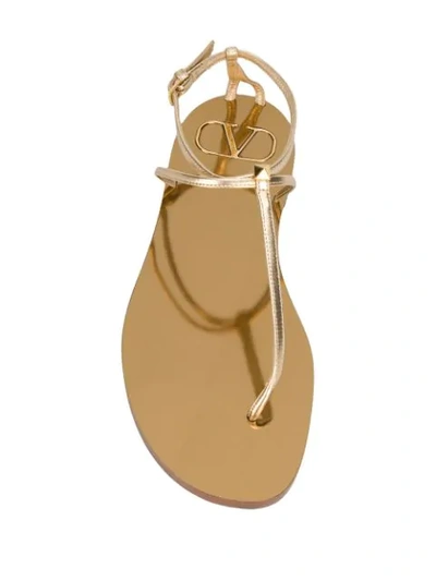 Shop Valentino Sandalen Mit Nieten In Gold