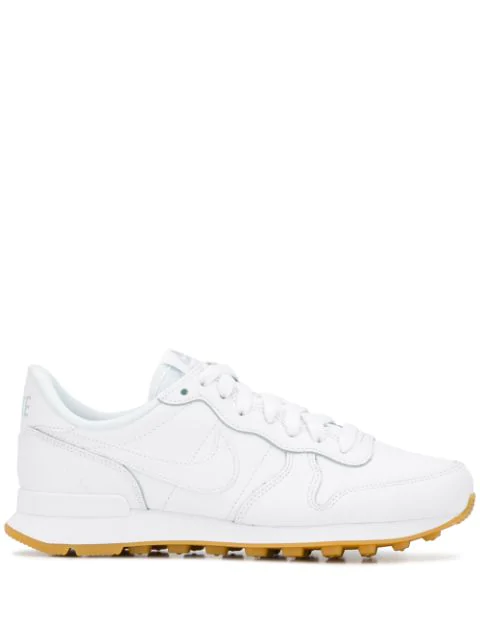 nike internationalist low