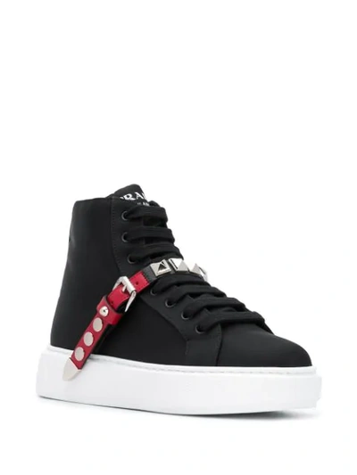 PRADA SIDE BUCKLE SNEAKERS - 黑色