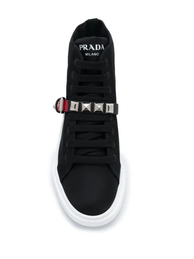 PRADA SIDE BUCKLE SNEAKERS - 黑色