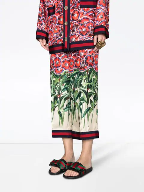 gucci bow slides white