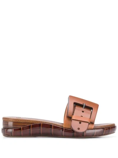 CHLOÉ BUCKLE DETAIL SLIDE SANDALS - 棕色