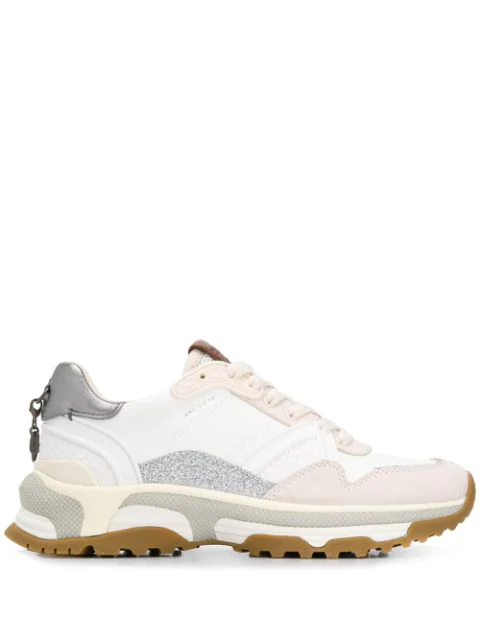 c143 runner with glitter