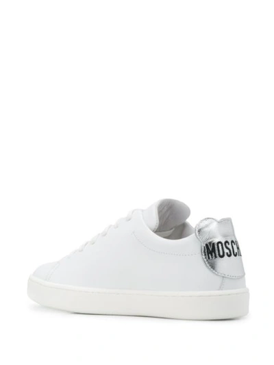 MOSCHINO TEDDY BEAR PATCH SNEAKERS - 白色