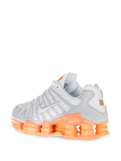 NIKE SHOX TL SNEAKERS - 灰色