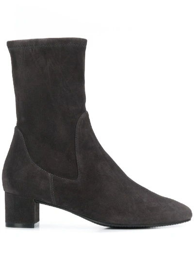 LOW HEEL ANKLE BOOTS