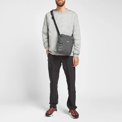 Shop Arc'teryx Slingblade 4 Shoulder Bag In Grey