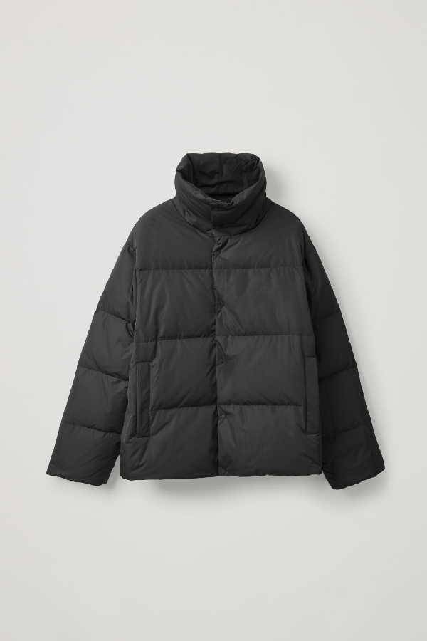 black short padded jacket