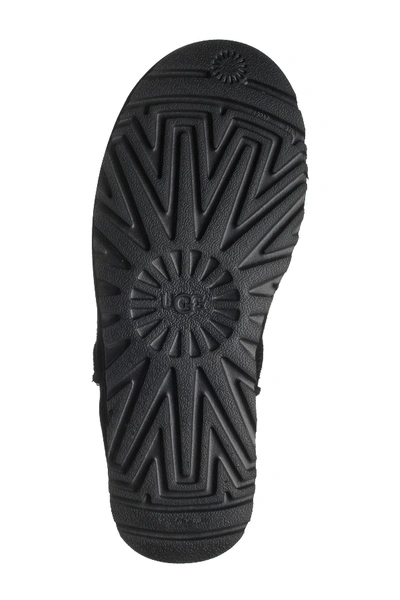 Ugg 10mm Classic Shearling Slipper Mules In Blk