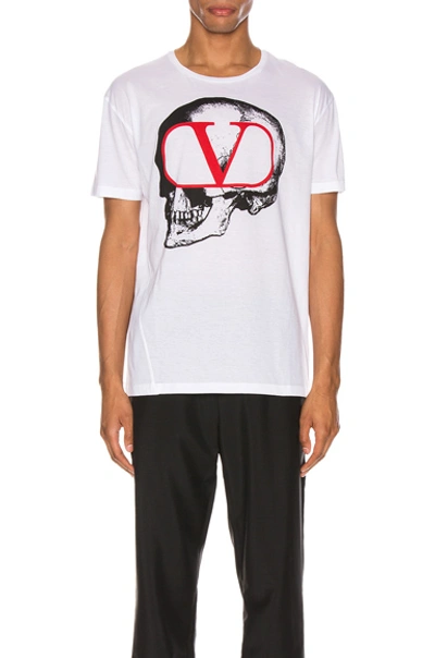 Shop Valentino Go Skull Tee In White & Red