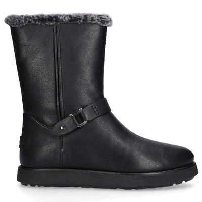Shop Ugg Boots Flat Classic Berge Short In Black