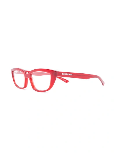 Shop Balenciaga Cat-eye-brille In Red