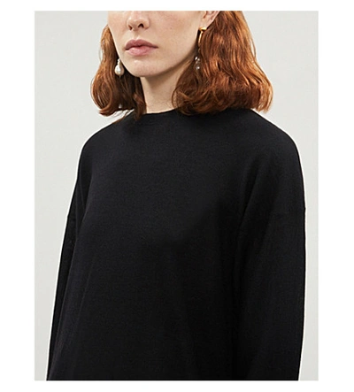 Shop Joseph Cashair Oversized Cashmere Knitted T-shirt In Grey Chine