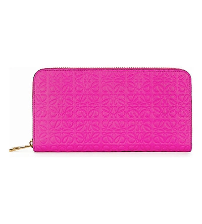 Shop Loewe Anagram Embossed Logo Leather Wallet In Shocking Pink
