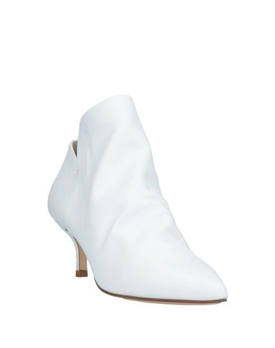 Shop Strategia Woman Ankle Boots White Size 8 Soft Leather