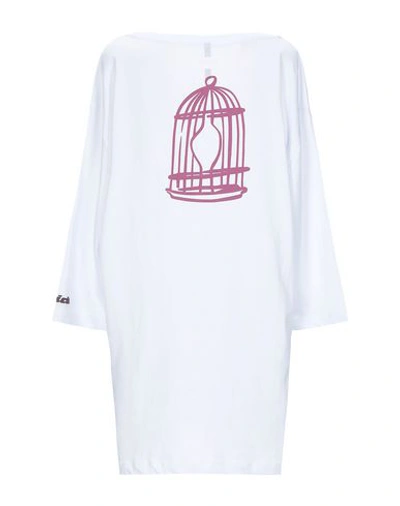 Shop Invicta T-shirt In White