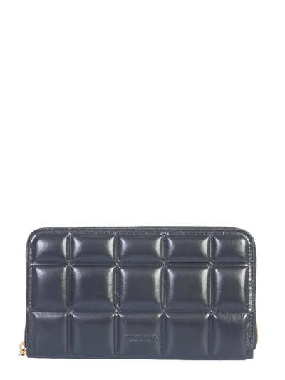 Shop Bottega Veneta Medium Wallet With Zip In Nero