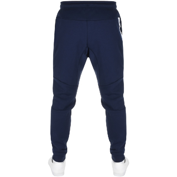 nike slim fit max tapered leg