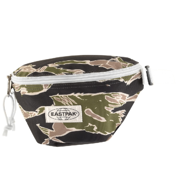 eastpak springer camo
