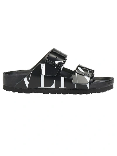 Shop Valentino X Birkenstock Arizona Sandals In Nero/bianco