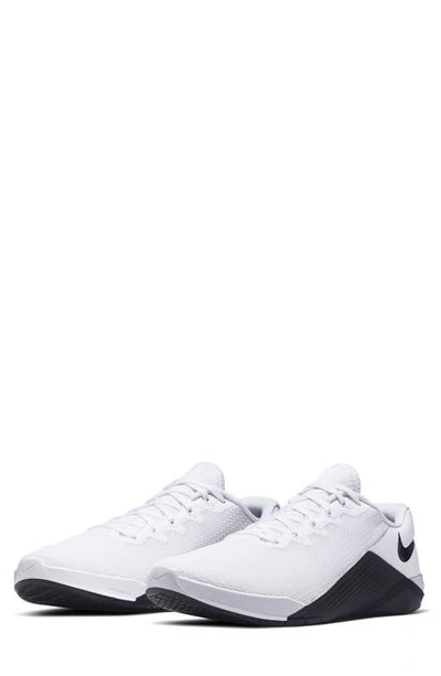 Nike Metcon 5 Sneaker In White And Black | ModeSens