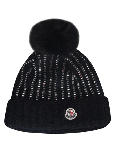 Shop Moncler Hat In Nero