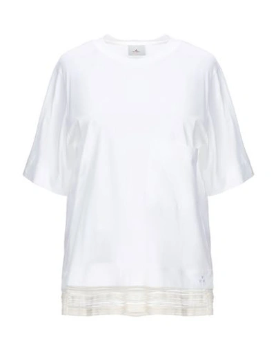 Shop Peuterey T-shirt In Ivory