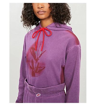 Shop Artica Arbox Kiss Graphic-print Cropped Cotton-jersey Hoody In Violet