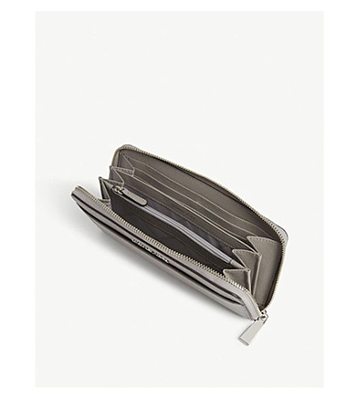 Shop Michael Michael Kors Jet Set Leather Wallet In Pearl Grey