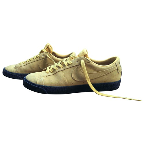 nike yellow suede trainers