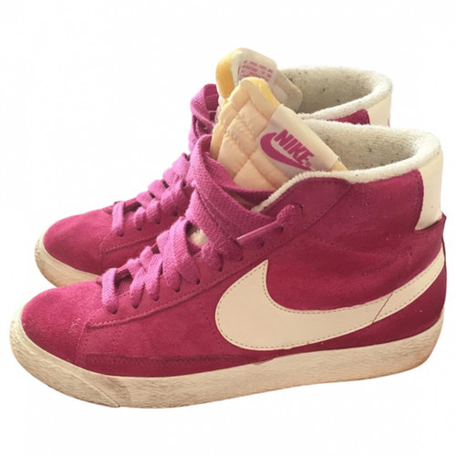 nike pink suede trainers