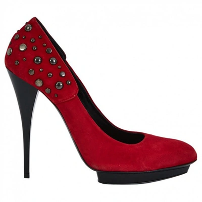 Pre-owned Mcq By Alexander Mcqueen Red Suede High Heel
