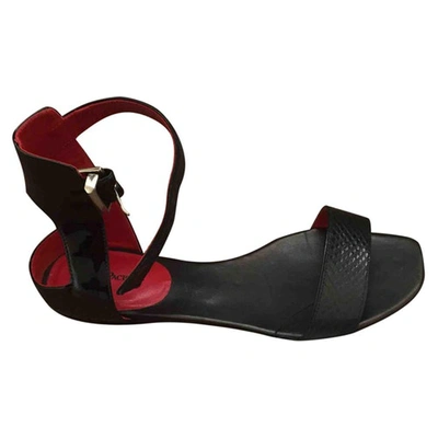 Pre-owned Cesare Paciotti Leather Sandals In Black