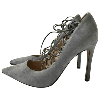 Pre-owned Valentino Garavani Rockstud Grey Suede Heels