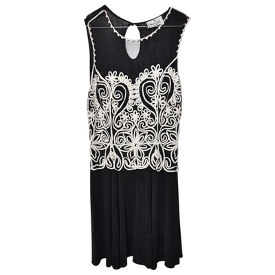 Pre-owned Valentino Mid-length Dress In Black