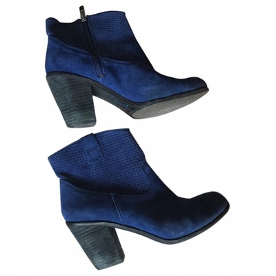 Pre-owned Vince Camuto Blue Suede Ankle Boots