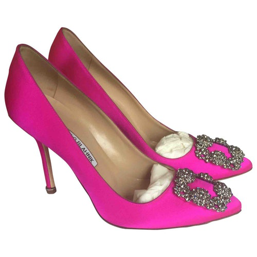 manolo blahnik hangisi pink