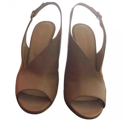 Pre-owned Sergio Rossi Leather Sandals In Beige