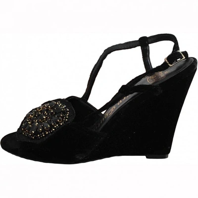 Pre-owned Juicy Couture Velvet Heels In Black