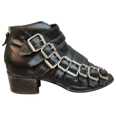 Pre-owned Moma Leather Sandals In Black