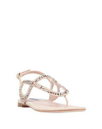 Shop Stuart Weitzman Flip Flops In Sand