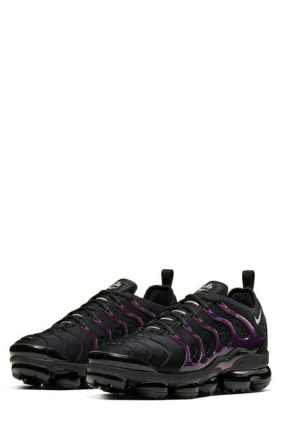 nike air vapormax plus black noble red