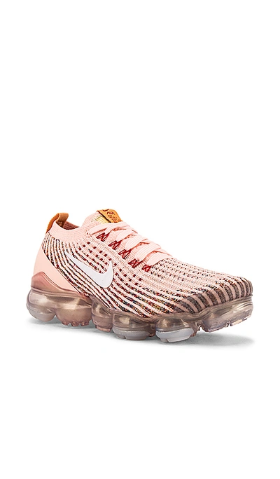 NIKE AIR VAPORMAX FLYKNIT 3 运动鞋 – SUNSET TINT  WHITE  BLUE FORCE & GYM RED