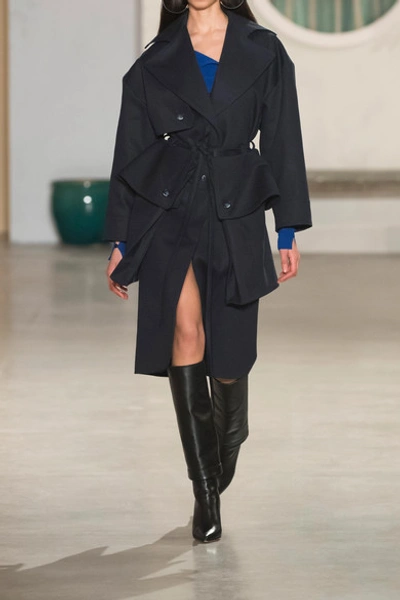 Shop Jacquemus Le Manteau Bagli Belted Herringbone Cotton Trench Coat In Midnight Blue