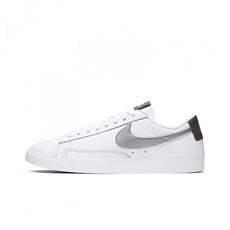 Nike Women S Blazer Low Le Casual Shoes In White Modesens