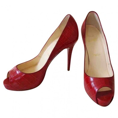 Pre-owned Christian Louboutin Very Privé Pumps In  Rot Krokodil