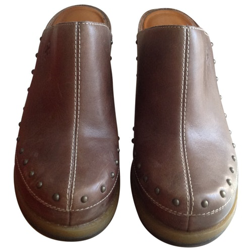 dr martens clogs