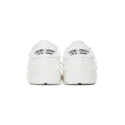 Shop Valentino White  Garavani Undercover Edition Chains Rockstud Sneakers In 0bo Bianco/