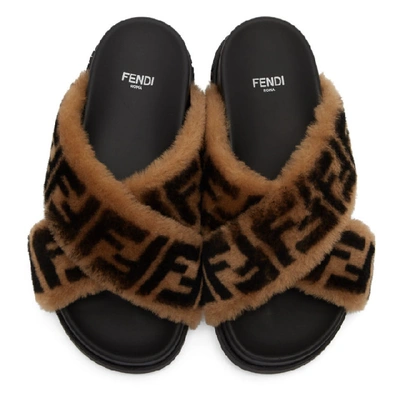 FENDI 黑色“FOREVER FENDI”羊皮拖鞋